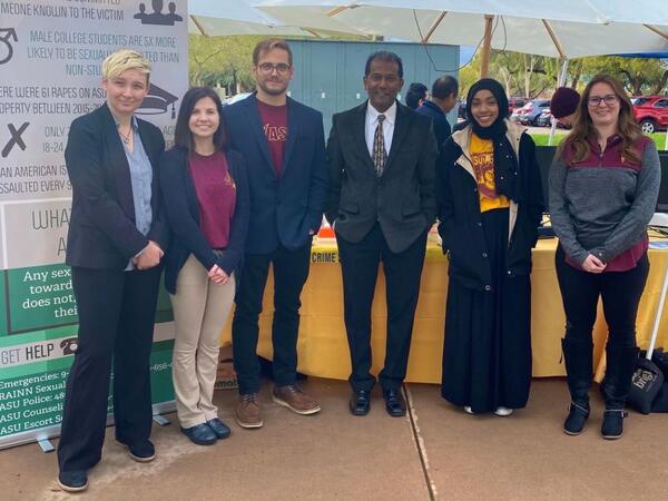 Group photo of the Kanthaswamy Lab at the Arizona State Capitol